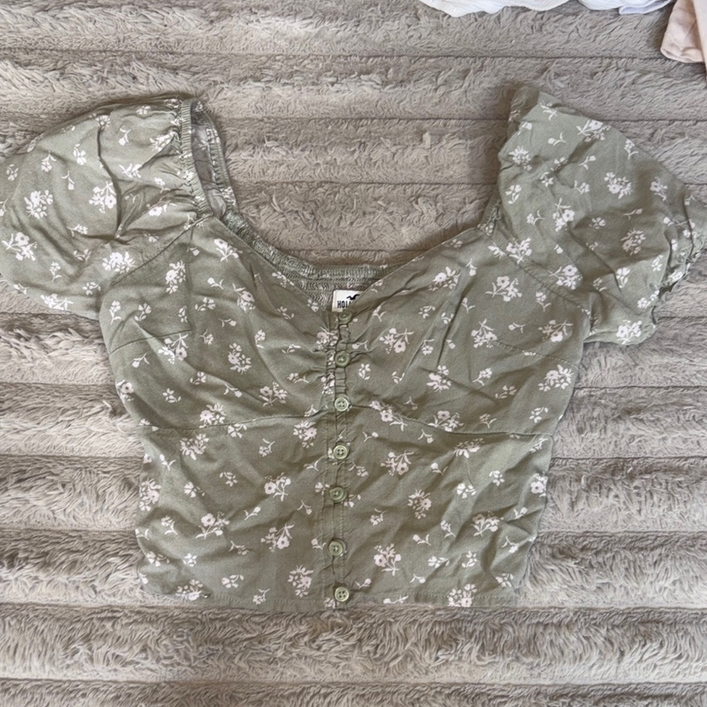 Hollister Green Puff Sleeve Blouse with Bib Collar